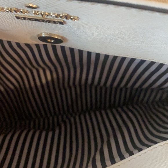 Kate Spade Tote with shoulder strap - Picture 6 of 9